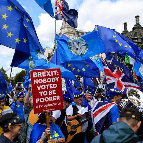 Anti-Brexit-Demonstranten versammeln sich in London.