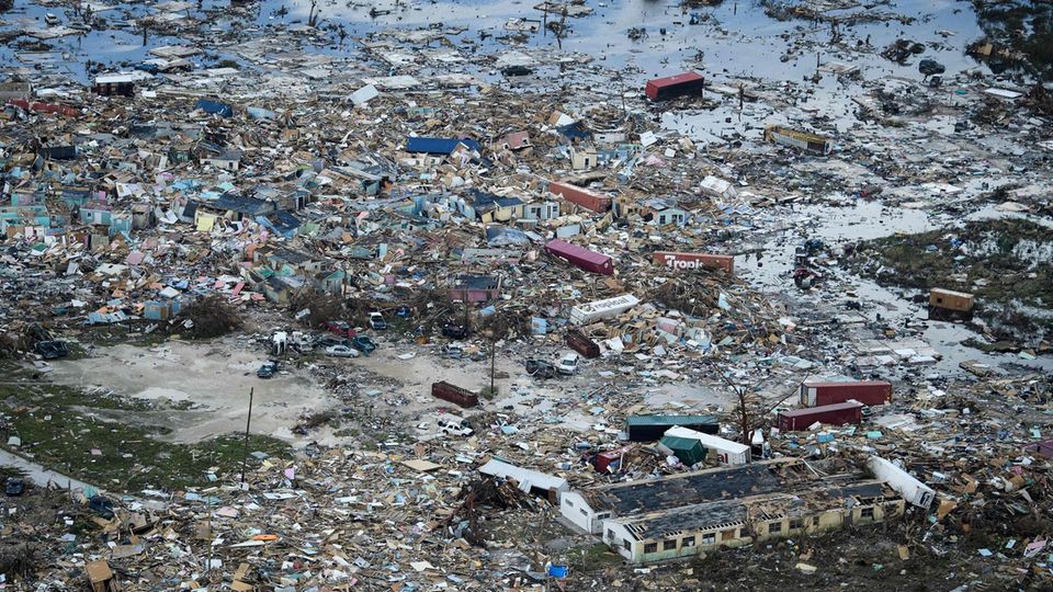 Kleinstadt Marsh Harbour auf den Bahama von Hurrikan "Dorian" verwüstet