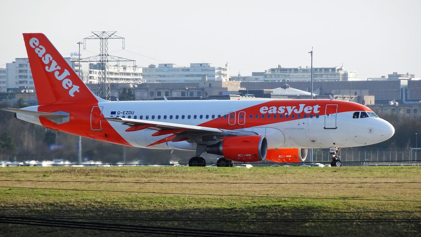 Erst fehlt der zweite Pilot, dann konnte der Airbus von Easyjet dennoch zum Start rollen