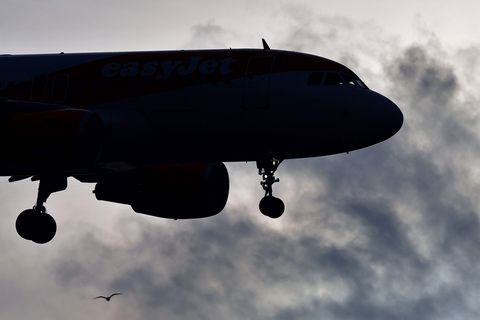 Ein Airbus von Easyjet im Landeanflug