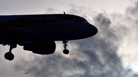 Ein Airbus von Easyjet im Landeanflug