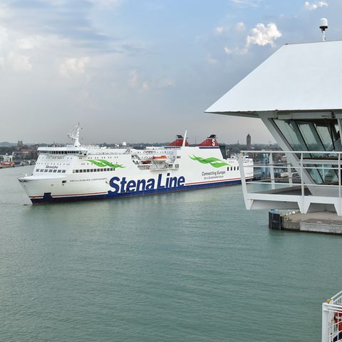Einfahrt in den Fährhafen von Trelleborg in Südschweden