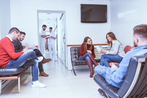 "Die Gesundheitskarte funktioniert wie eine Flatrate, und es gibt Patienten, die das gnadenlos ausnutzen", sagt Deutschlands oberster Kassenarzt