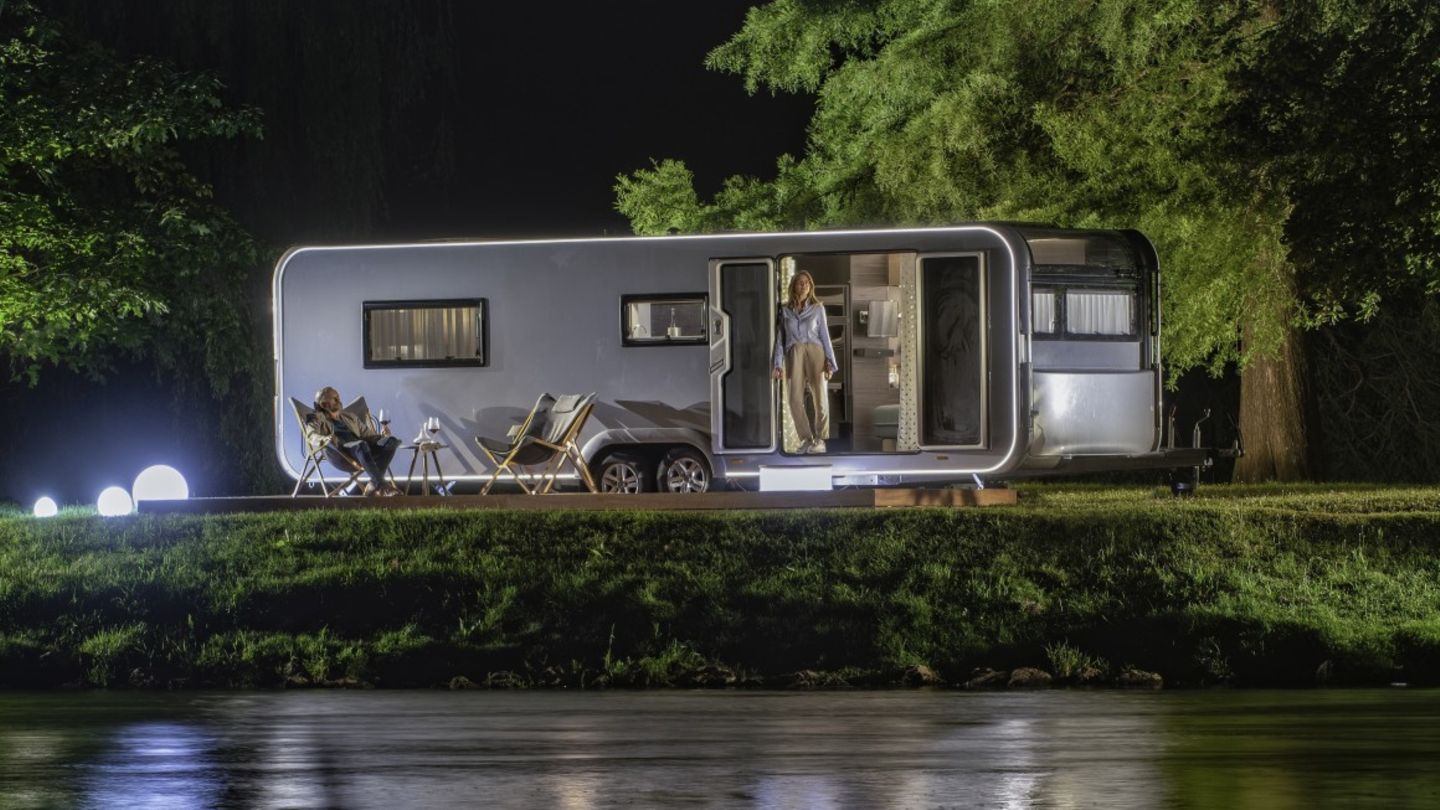 Adria Astella Camping Mit Dem Luxus Loft Auf Radern Stern De