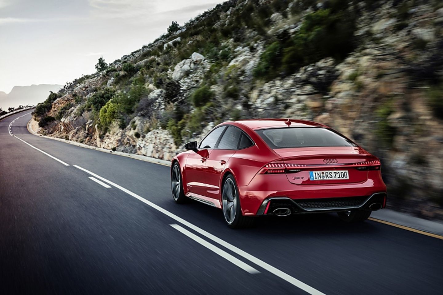 Der Audi RS 7 Sportback ist bis zu 305 km/h schnell