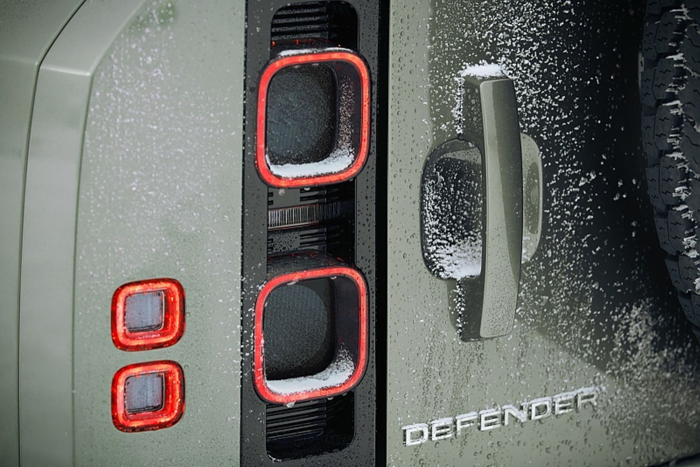 Land Rover Defender 2020
