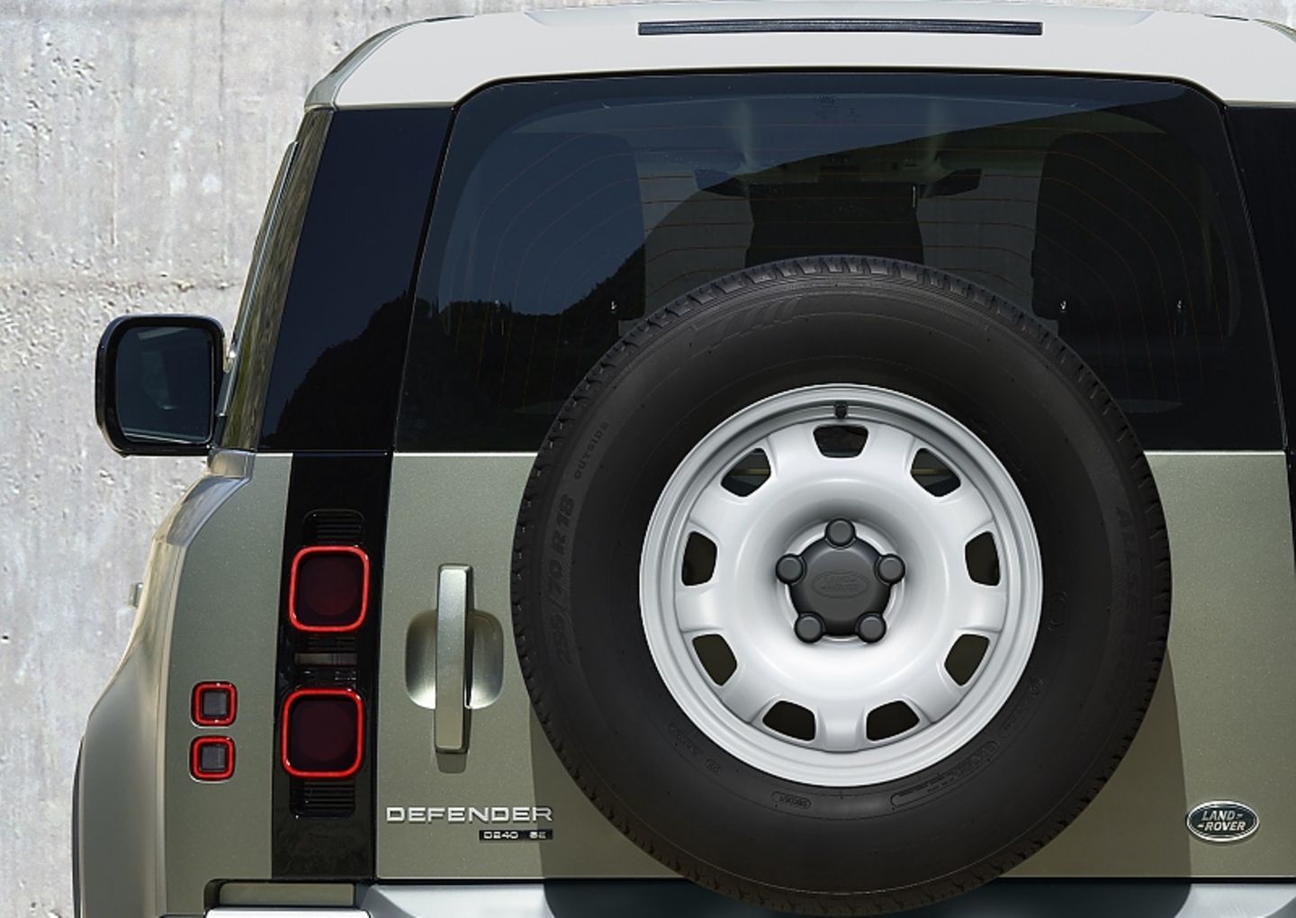 Land Rover Defender 2020