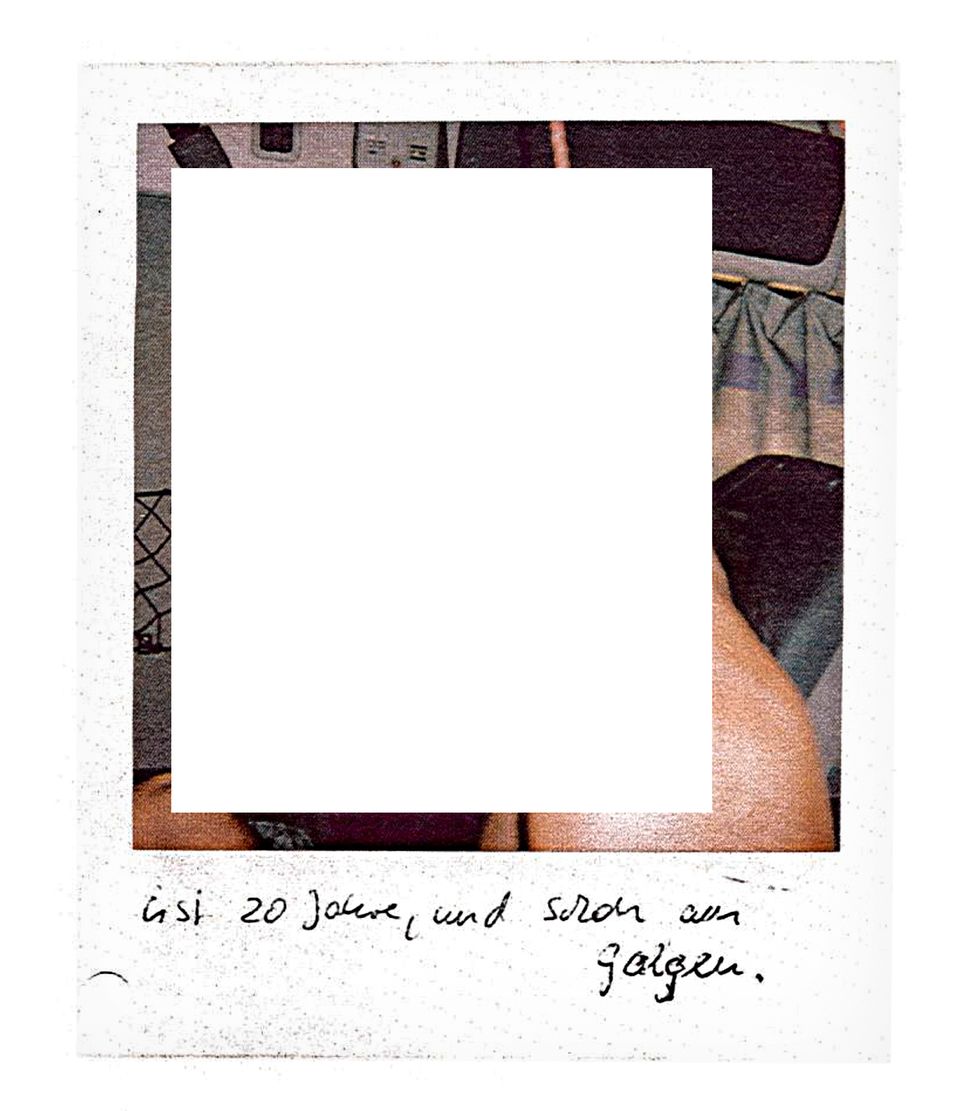 Polaroidfotos der Opfer