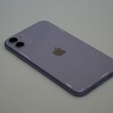 Apple-Event: ... und eines in Violet. Die beiden neuen Farben ersetzen die blauen und orangenen Modelle des Xr.