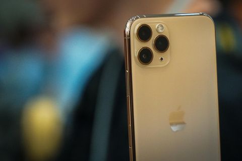 Das iPhone 11 Pro hat drei Kameralinsen.