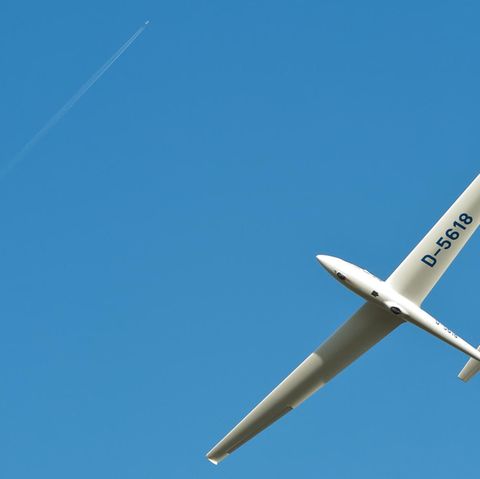 Segelflugzeug ASK-21 über Hamburg