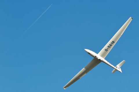 Segelflugzeug ASK-21 über Hamburg