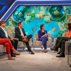 Sandra Maischberger mit Eckart von Hirschhausen und weiteren Gästen