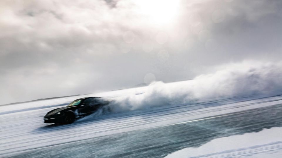 Testfahrt im Schnee Testfahrt im Schnee