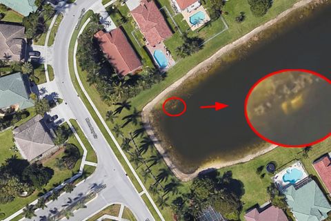 Seit 2007 soll das Auto bei Google Maps bereits sichtbar sein. Nun wurde darin eine Leiche gefunden.