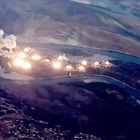 Irak: So sieht es aus, wenn die US-Luftwaffe 36 Tonnen Bomben auf eine IS-Insel wirft