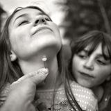 Was kann mehr Frieden bedeuten als eine unbeschwerte Kindheit? Für das Einfangen des glücklichen Lebens seiner sechs Kinder, erhielt der französische Fotograf Alain Laboile ebenfalls eine Medaille. 