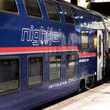 Nightjet der ÖBB auf dem Bahnhof Zugreisen sind gut für den Klimaschutz
