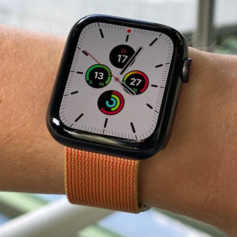 Die Apple Watch Series 5 hat einen Always-on-Bildschirm.