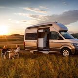 Lesen Sie auch:   VW Grand California – das ganz große Campingerlebnis unterm Sternenhimmel  Mit einem Camper auf Achse, aber doch nicht auf Komfort verzichten. Das geht nur, wenn das Mobil größer wird, als der klassische Camper von VW. Der Grand California hat diesen Platz – er baut auf dem Crafter auf
