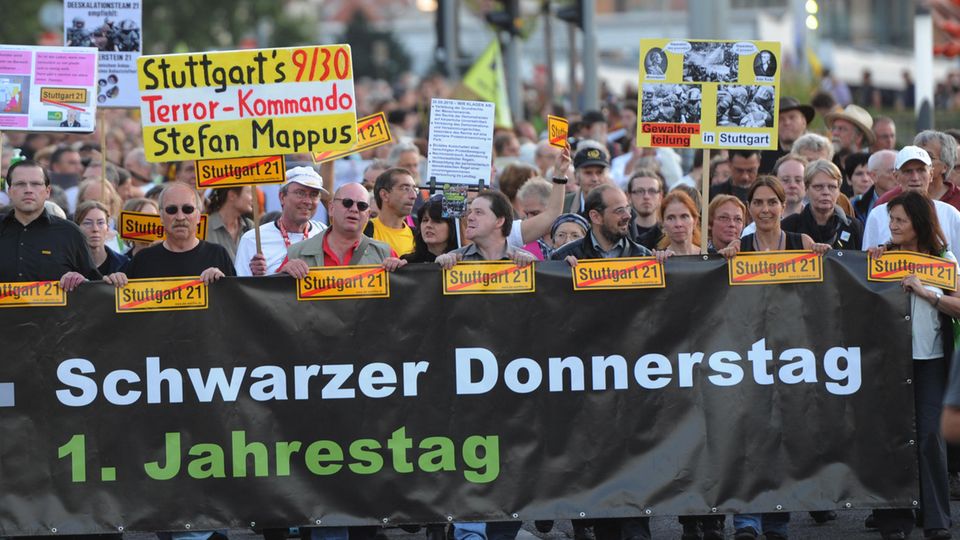Großdemonstration in Stuttgart