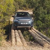Kameras helfen beim neuen Land Rover Discovery Sport, in der Spur zu bleiben