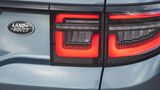 Neue LED-Signatur hinten am neuen Land Rover Discovery Sport