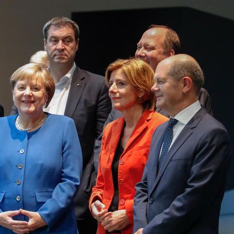 Die Teilnehmer der nächtlichen Koalitionsausschusssitzung zum Thema Klima