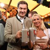 Promis auf dem Oktoberfest Markus Söder