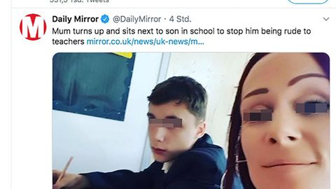 Mutter und Sohn in der Schule – sie möchte ihm Respekt beibringen
