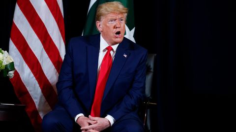 Donald Trump spricht bei einem Treffen mit dem pakistanischen Premierminister Khan in New York