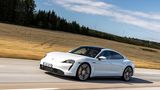 Nach 2,8 Sekunden erreicht der Porsche Taycan Turbo S 100 km/h