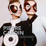 Pierre Cardin, Fashion Futurist, 192 Seiten, 80 farbige und 40 schwarz-weiß Abbildungen, Hardcover, 48 Euro