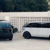 Das Aussehen erinnert an eine moderne Form des alten VW-Busses.