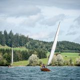 Frischer Wind erwartet die Buddies bei der Jack Wolfskin Segelregatta.