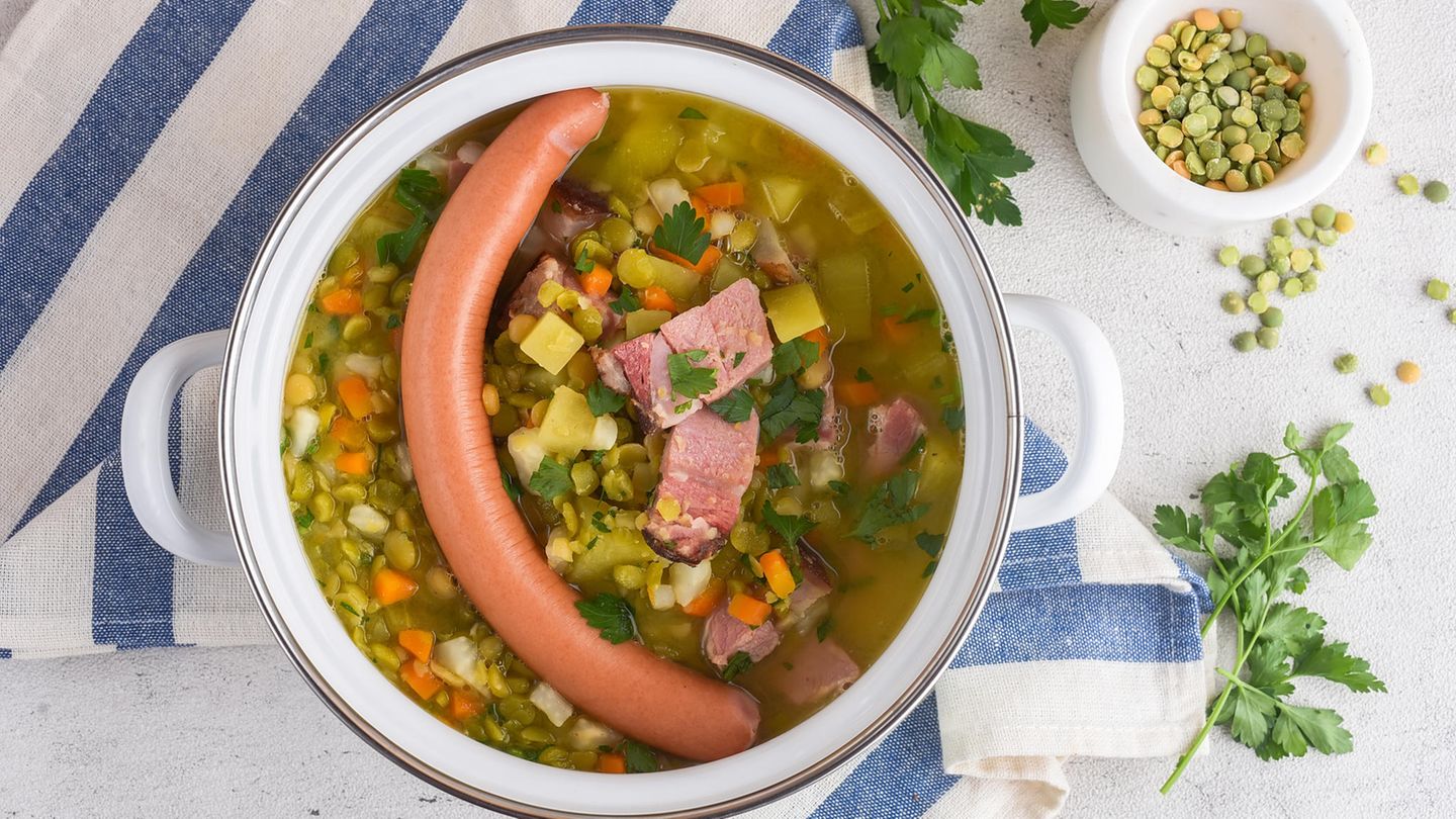 Erbseneintopf auf dem Teller