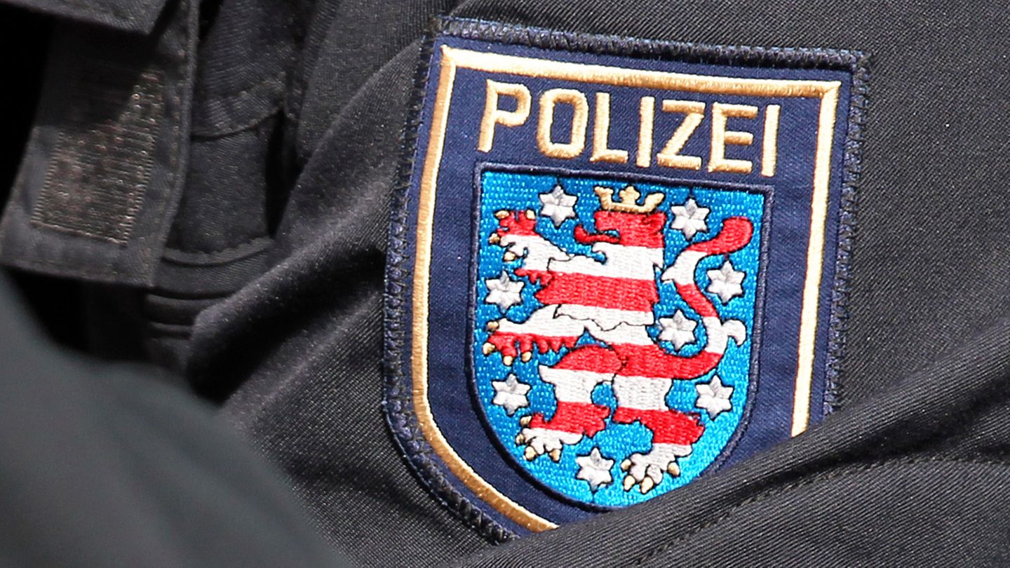 Gegen zwei Thüringer Polizisten sind Haftbefehle wegen des Verdachts des sexuellen Missbrauchs erlassen worden