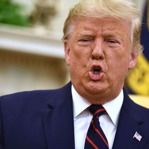 Donald Trump schürzt die Lippen