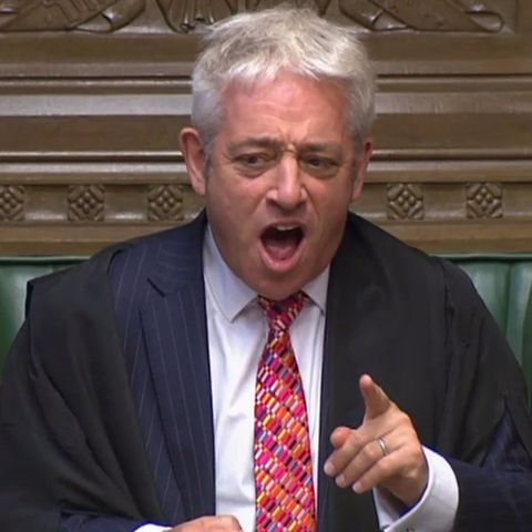 Bei einer Sitzung des britischen Unterhauses versagt die Stimme vom Parlamentspräsidenten John Bercow.