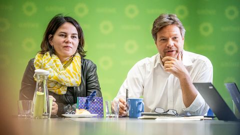 Die Grünen-Bundesvorsitzenden Annalena Baerbock und Robert Habeck