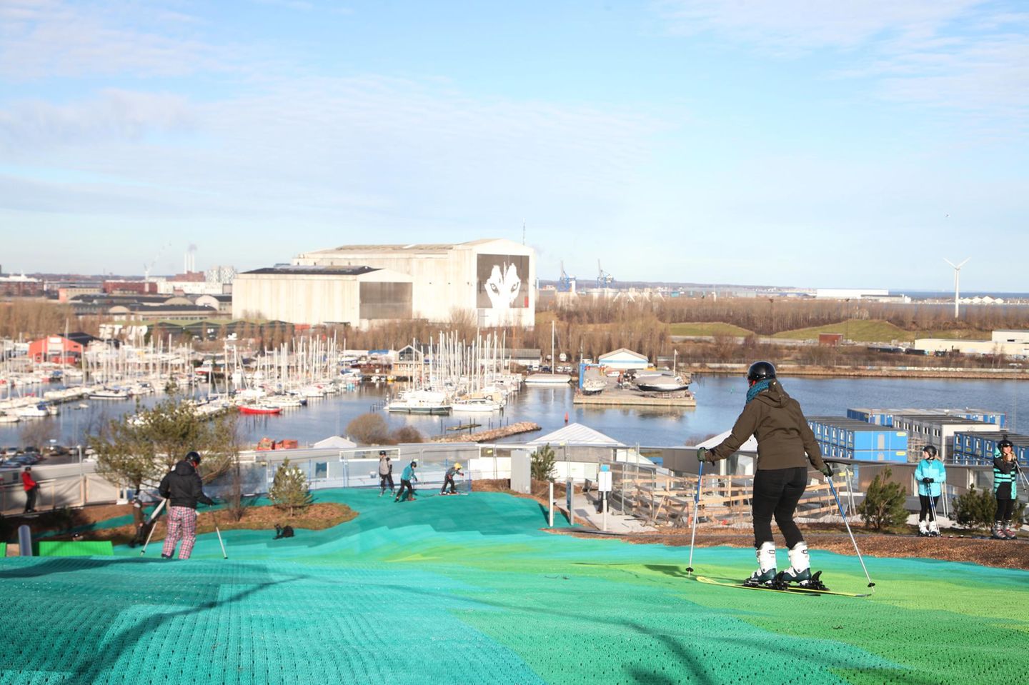 Copenhill - 450 Meter lang ist die Skipiste über den Dächern Kopenhagens
