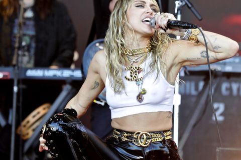 Nach Ehe-Aus mit Liam Hemsworth: Miley Cyrus zeigt sich frisch verliebt