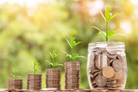 Finanzexperte erklärt: So sparen Sie am schlausten – und so viel Geld ist den Deutschen schon verloren gegangen