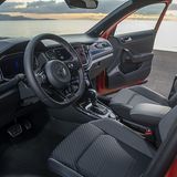 Die Sportsitze bieten Seitenhalt