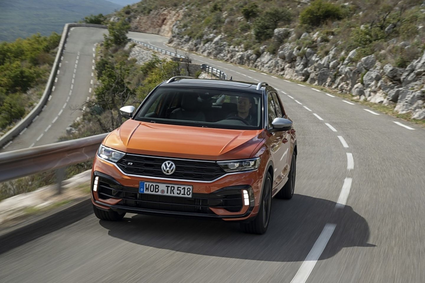 Der VW T-Roc R ist agil, die Untersteuerneigung ist aber nicht ganz verschwunden