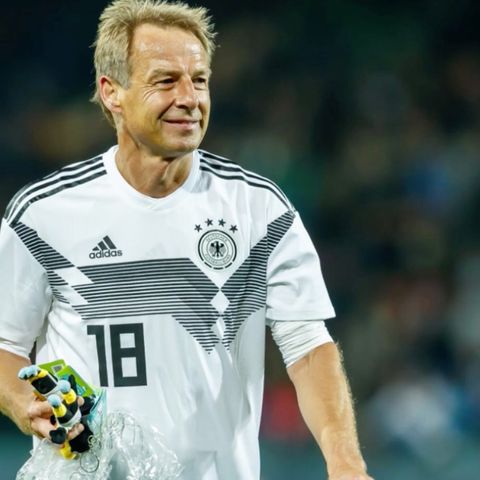 Fussball-WM im Wüstenstaat: Klinsmann freut sich auf WM in Katar – Twitternutzer antworten: "Schande für den besten Sport der Welt"