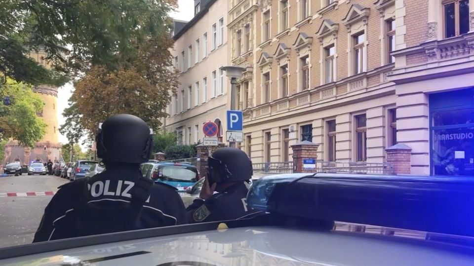 Sachsen-Anhalt: Schüsse in Halle und Landsberg: Mindestens zwei Tote nach Schüssen auf Synagoge Sachsen-Anhalt: Schüsse in Halle und Landsberg: Mindestens zwei Tote nach Schüssen auf Synagoge