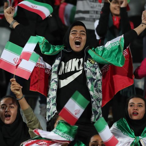 Die iranischen Behörden haben Frauen die Teilnahme am Spiel gestattet.