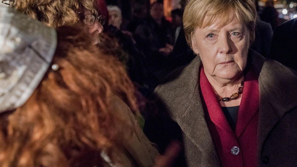 Bundeskanzlerin Angela Merkel bei einer Solidaritätsveranstaltung