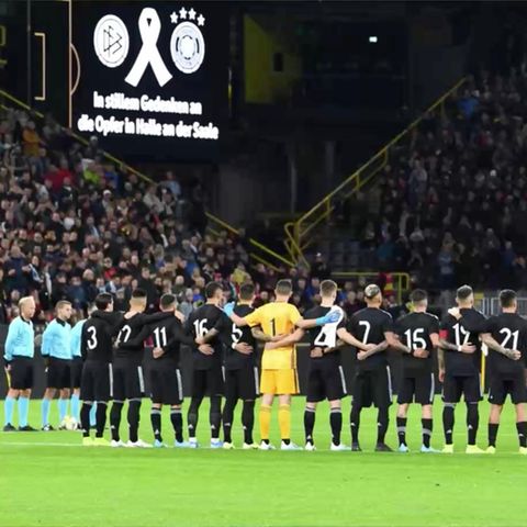 Die Nationalmannschaft gedenkt den Opfern von Halle